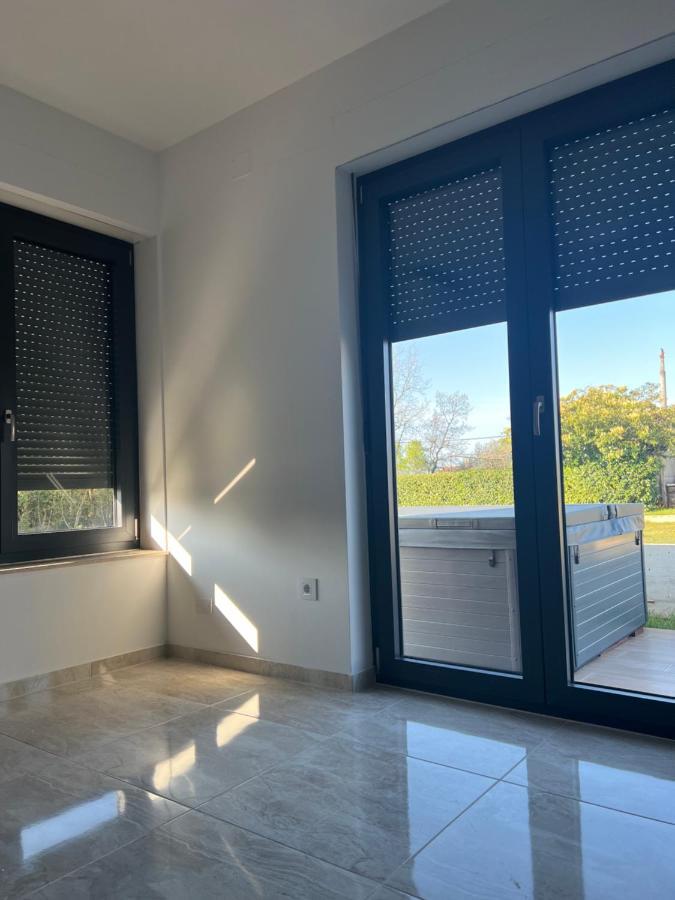 Modern Home Ula Brtonigla Exterior foto