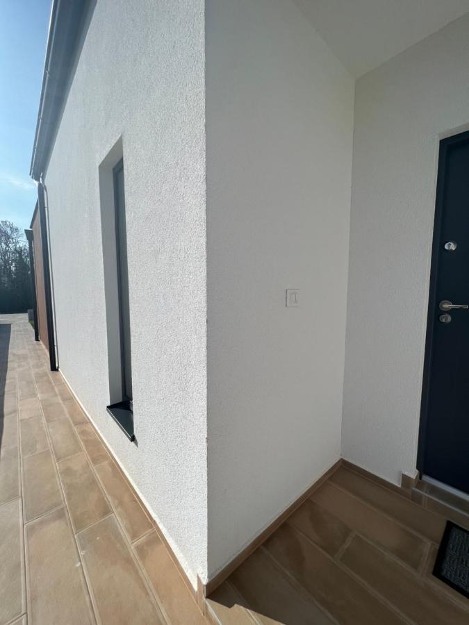 Modern Home Ula Brtonigla Exterior foto